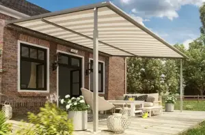 Plaza Viva Canberra | retractable patio awning | Aurora Window Furnishings