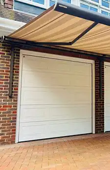 Front view of installed Semina Life awning